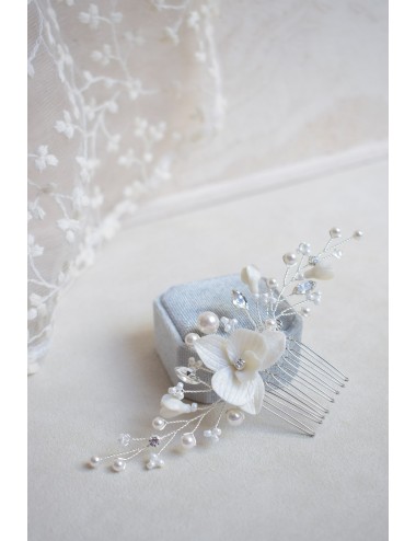 Peigne à cheveux pour la mariée Louison avec des branches de perles