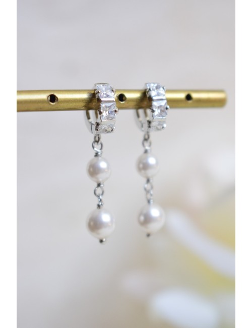 Boucles d'oreilles Phoebe, romantiques avec créoles strassées et perle