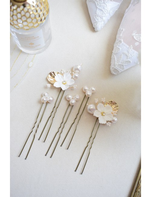 Pics à perles et fleurs dorées ou argentées pour le chignon de mariée