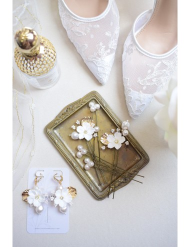 Pics à perles et fleurs dorées ou argentées pour le chignon de mariée