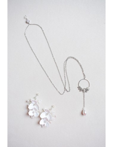 Collier de dos Louise pour la mariée champêtre