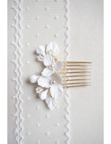 Peigne à cheveux pour la mariée modèle Dolly avec des fleurs