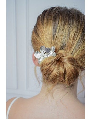 Peigne à cheveux pour la mariée modèle Emi avec 2 fleurs
