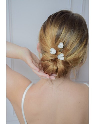 Pics à chignon de mariée en forme de fleurs de porcelaine