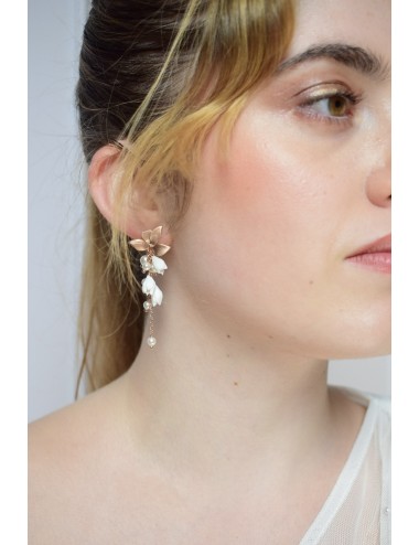 Boucles d'oreilles Songe avec une cascade de bourgeons et perles
