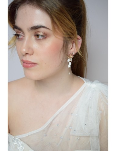 Boucles d'oreilles Songe avec une cascade de bourgeons et perles