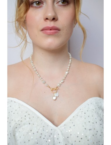 Collier de mariage audacieux en perles nacrées et charm's Léna