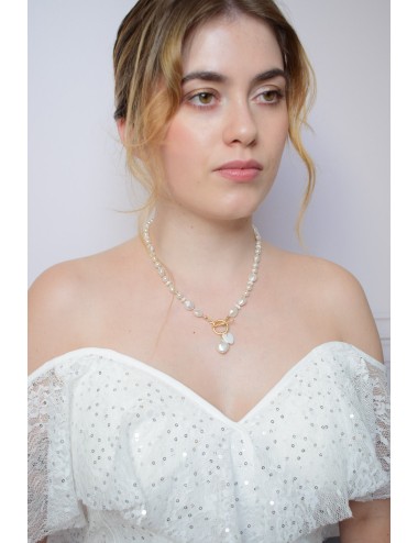 Collier de mariage audacieux en perles nacrées et charm's Léna