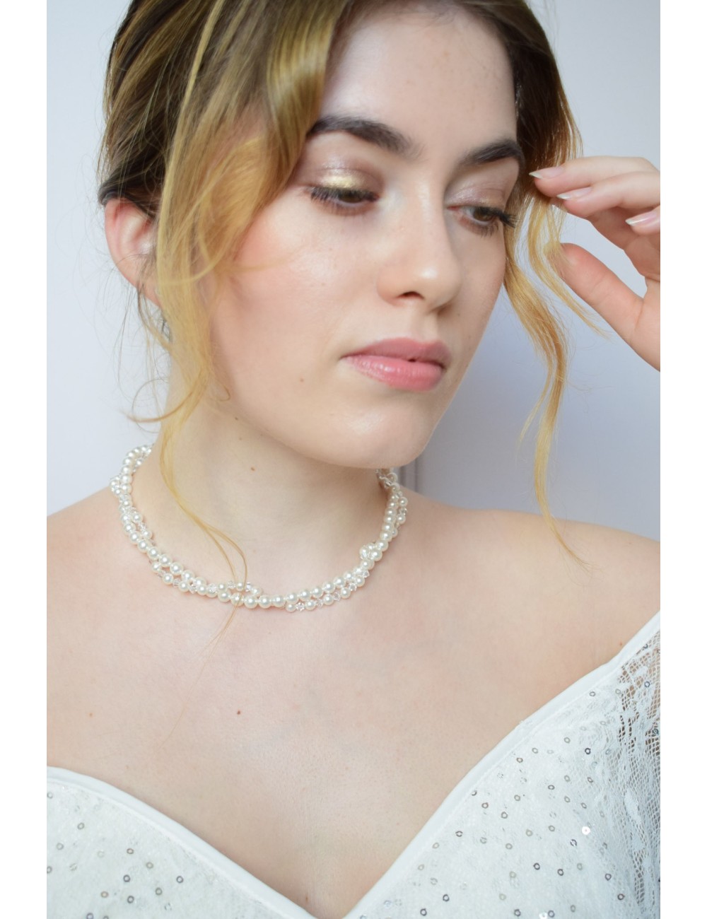 Collier de mariage très élégant composé de 2 rangs de perles Iryna