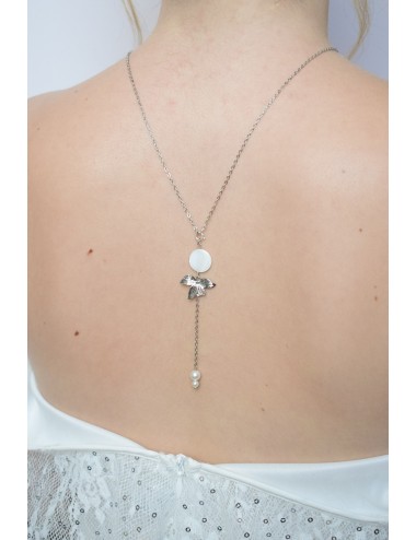 Collier de dos mariage Talia, avec fleur d'orchidée et nacre