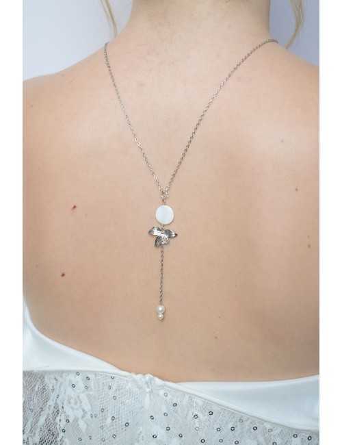 Collier de dos mariage Talia, avec fleur d'orchidée et nacre
