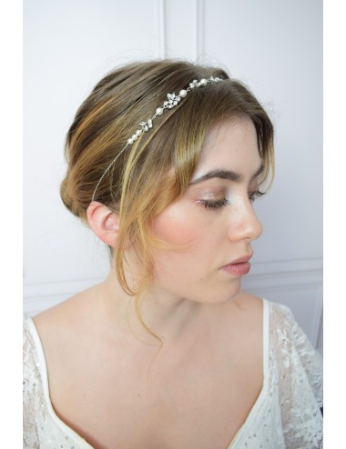 Headband Thilda pour la mariée très délicat, avec des perles.