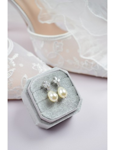 Boucles d'oreilles en oxydes de zirconium et perle, modèle Sila