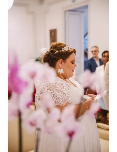 Couronne de mariage Marcia - une pièce audacieuse très perlée