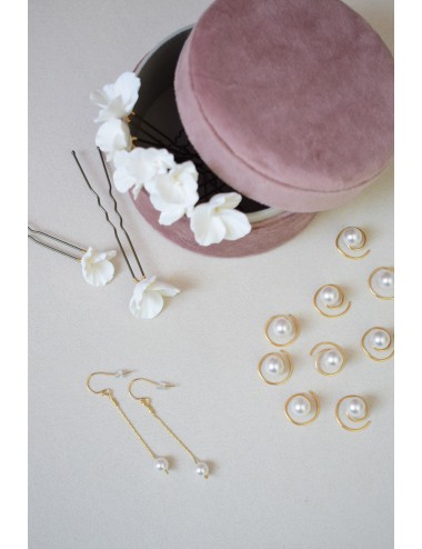 Ressorts de cheveux pour la mariée avec des perles nacrées