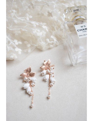 Boucles d'oreilles Songe avec une cascade de bourgeons et perles