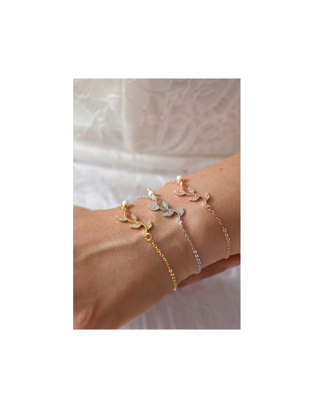 Bracelet Brindille en perles nacrées et petits branchages de zirconia