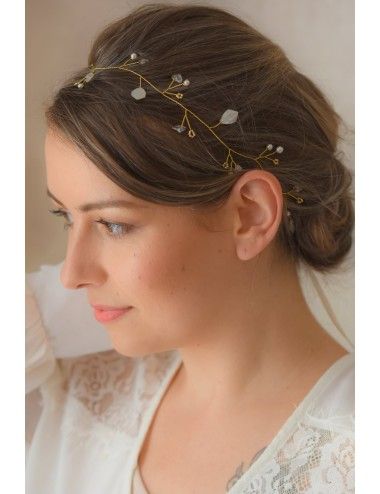 Heabdand cheveux pour la mariée de style bohème chic doré.