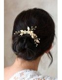 Pics à cheveux Zen pour la mariée avec des feuilles et des perles nacrées