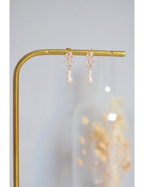 Boucles d'oreilles Mesis pour mariée délicate avec zircon et perles
