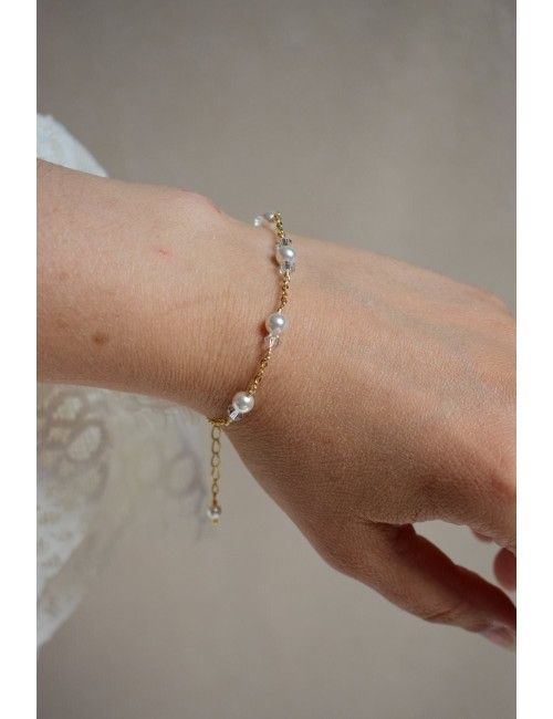 Bracelet de mariée Divine, rangée de perles et cristal très fin.
