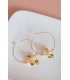 créoles de mariage avec des fleurs dorées et des perles