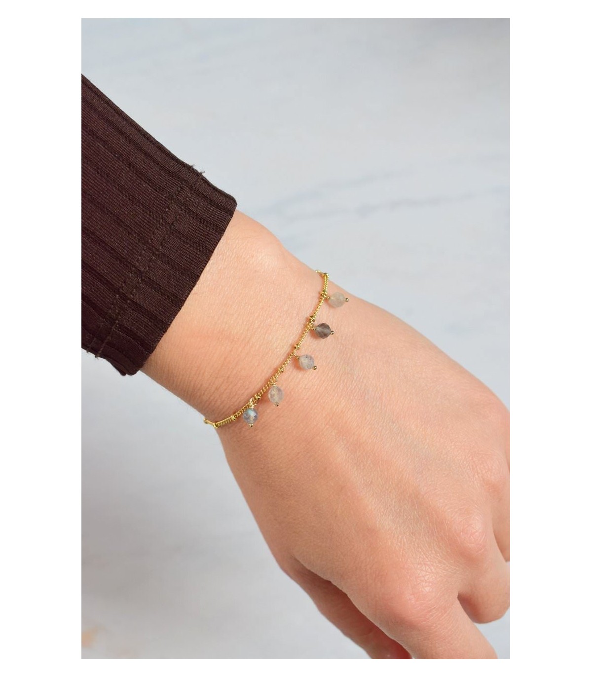 bracelet idée cadeau témoin avec des perles de labradorite en petites breloques
