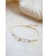 bracelet de mariage Savanah avec fines perles nacrées et de cristal sur une chaine dorée