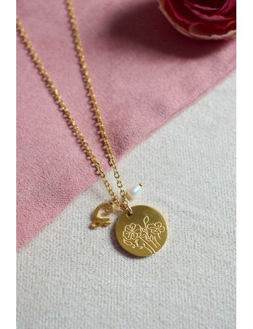 Collier fleur de naissance, médaille gravée avec fleur de naissance et initiale.