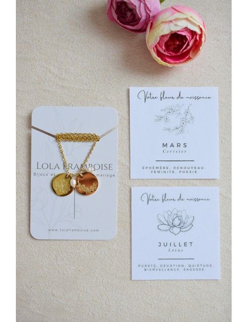 Collier fleur de naissance, médaille dorée gravée