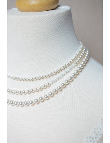 Bijou Murmure, collier épuré avec une fine chaine et perles nacrées.