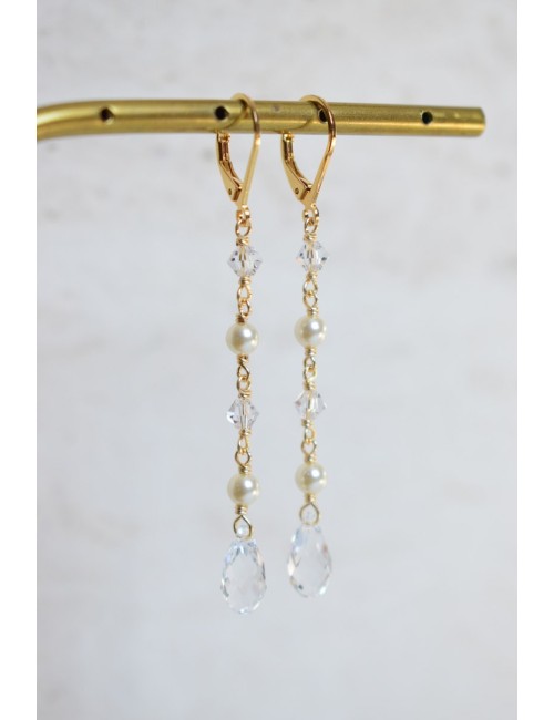 Boucles d'oreilles Syrina pendantes en cascade de perles pour mariée