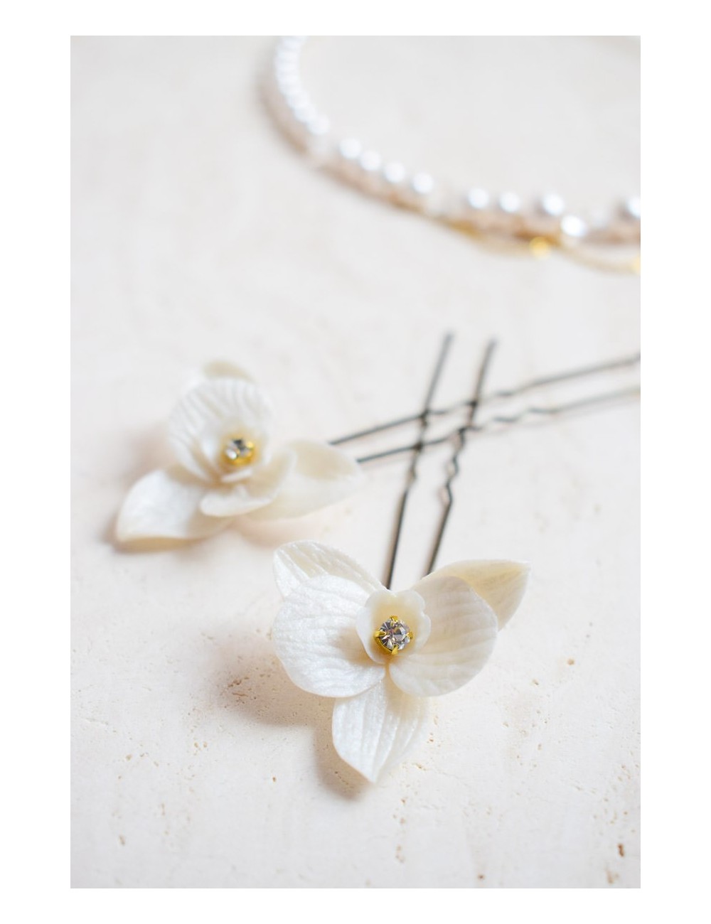 2 pics à cheveux fleurs d'orchidée avec un strass au centre