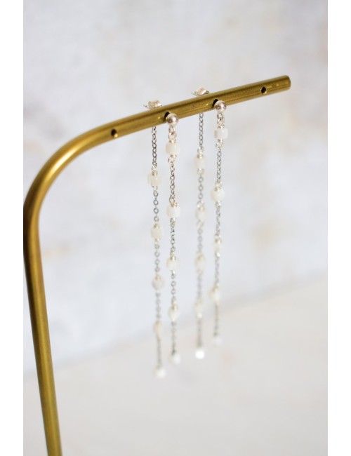 Boucles d'oreilles de mariage Noémie pour la mariée audacieuse