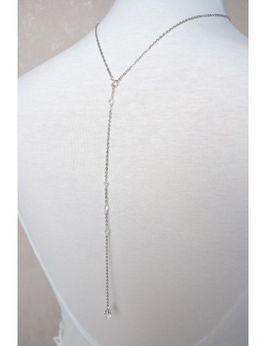 Collier de dos Pure avec chainette pour la mariée en robe dos nu.