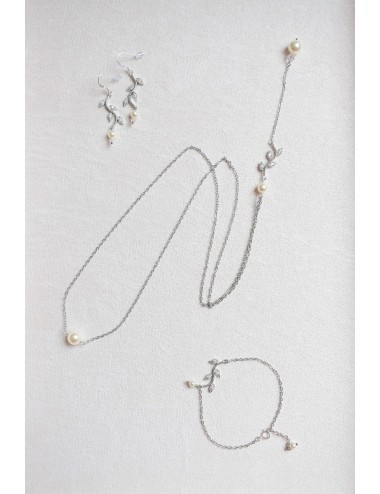 Bracelet Brindille en perles nacrées et petits branchages de zirconia
