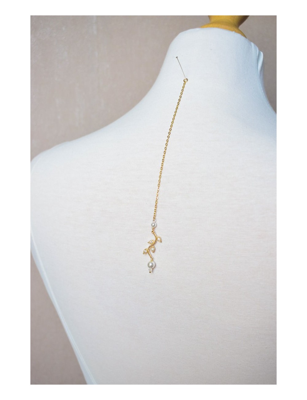 Bijou de dos Brindille pour accrocher à son collier de mariée