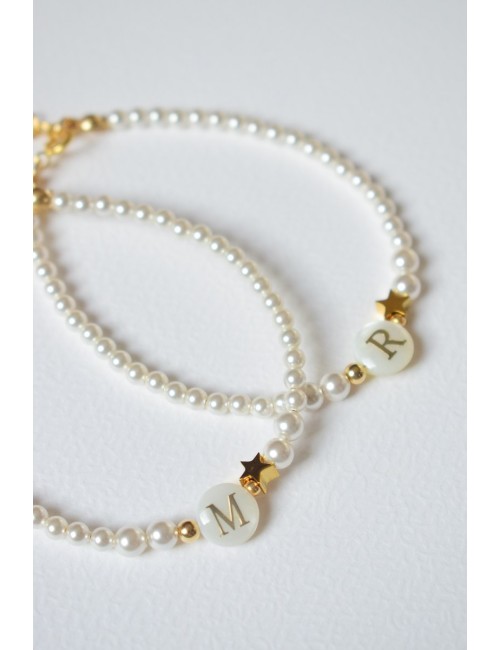 Bracelet en perles avec l'initiale de votre témoin !