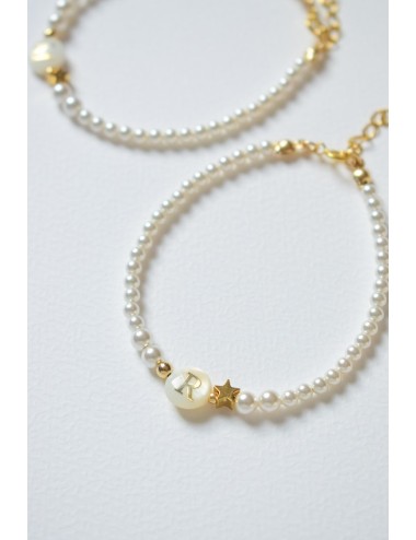 Bracelet en perles avec l'initiale de votre témoin !