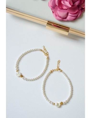 Bracelet en perles avec l'initiale de votre témoin !