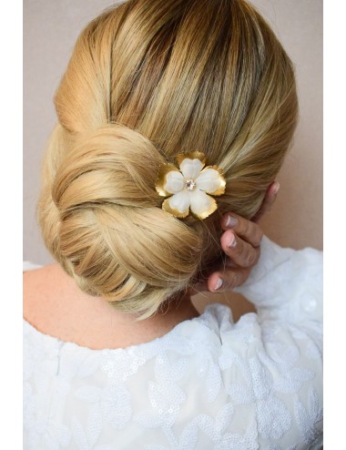 Pic à cheveux avec une belle fleur mêlant métal et soie - Lise