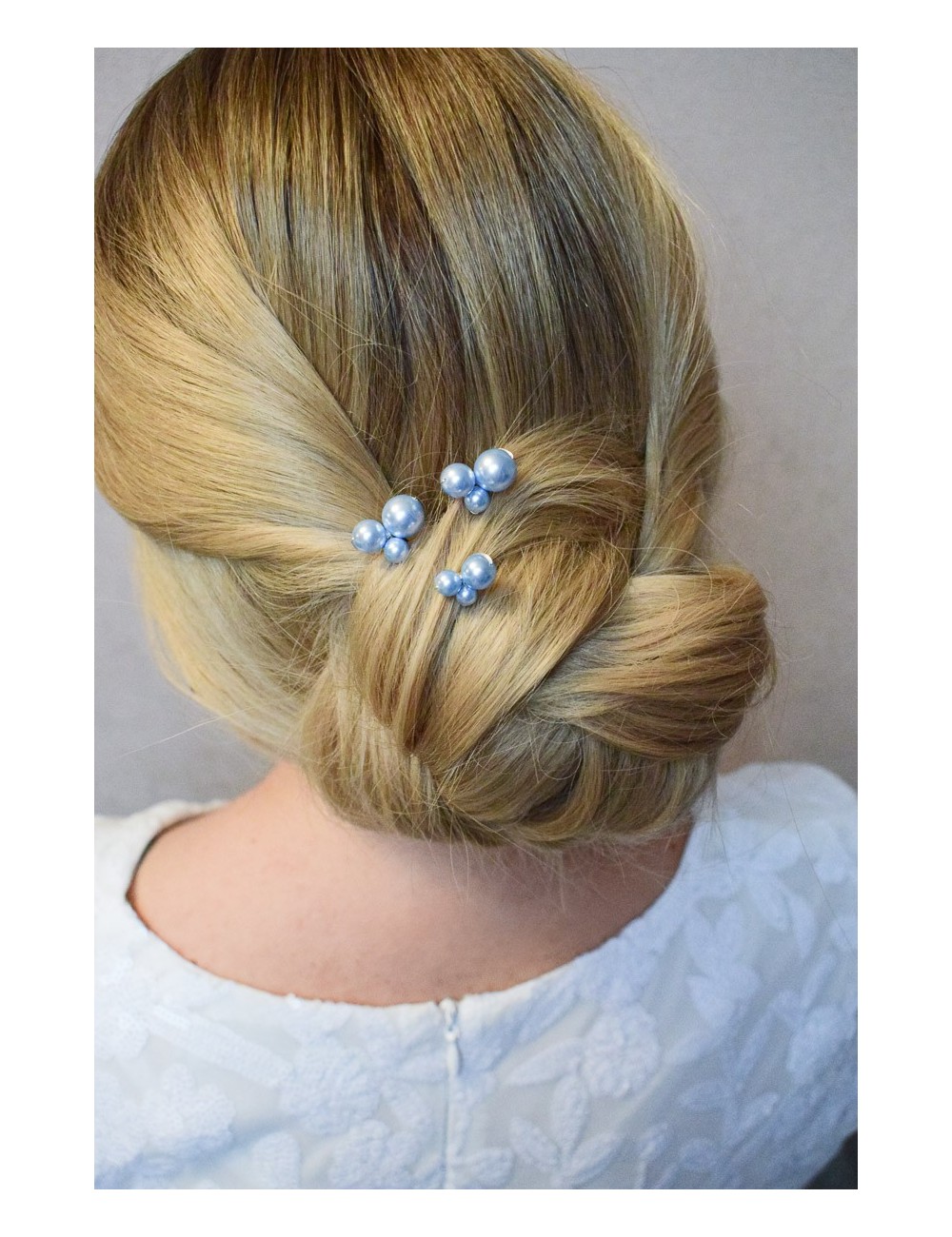 Pic à cheveux pour mariée avec des perles nacrées bleues
