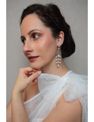Boucles d'oreilles Dolores pour mariée, baroques avec perles nacrées.