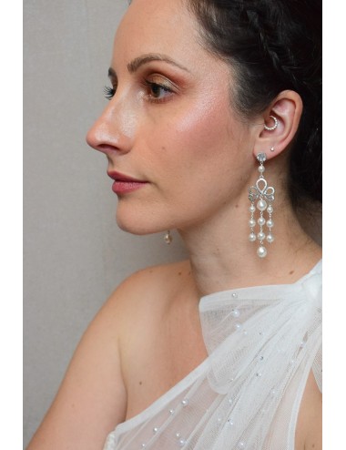 Boucles d'oreilles Dolores pour mariée, baroques avec perles nacrées.