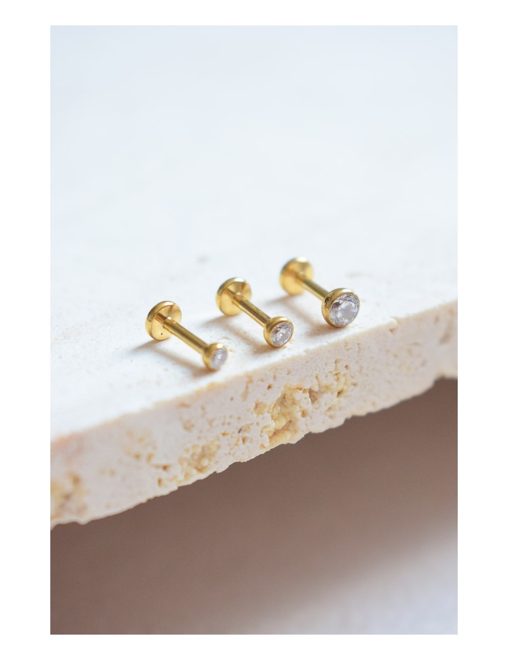 Piercing à strass pour la mariée