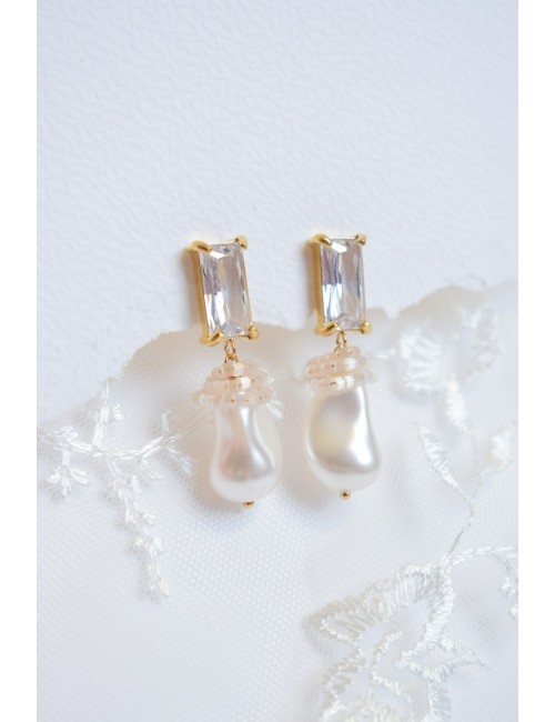 Boucles d'oreilles pour la mariée Inès avec perles irrégulières