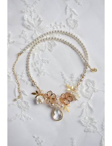 Collier de mariage Satine élégant avec des perles nacrées et cristaux
