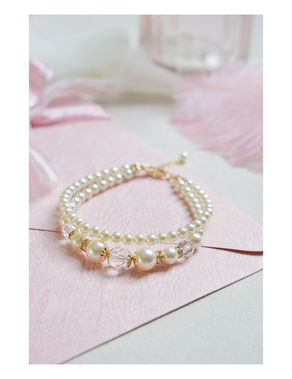 Bracelet de mariée modèle Célia, deux rangs de perles et cristaux.