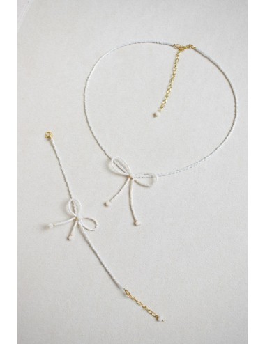 Parure de mariée argentée livrée de suite