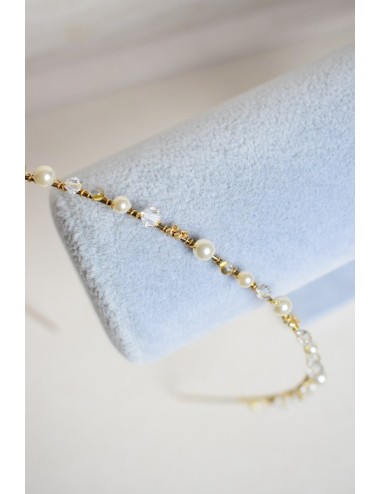 Accessoire cheveux pour la mariée disponible de suite.